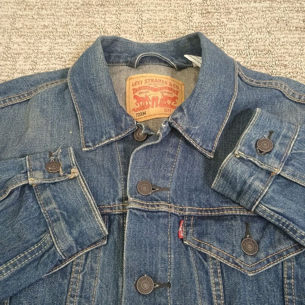 Levi's‎  Trucker Jacket Men's Size Medium Denim 100% Cotton Painted 3 Eyed Cat